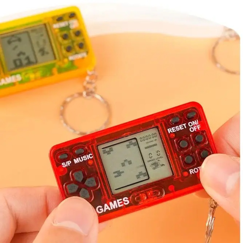 Retro Gaming Keychain - Gantungan Kunci Konsol Game Mini Retro